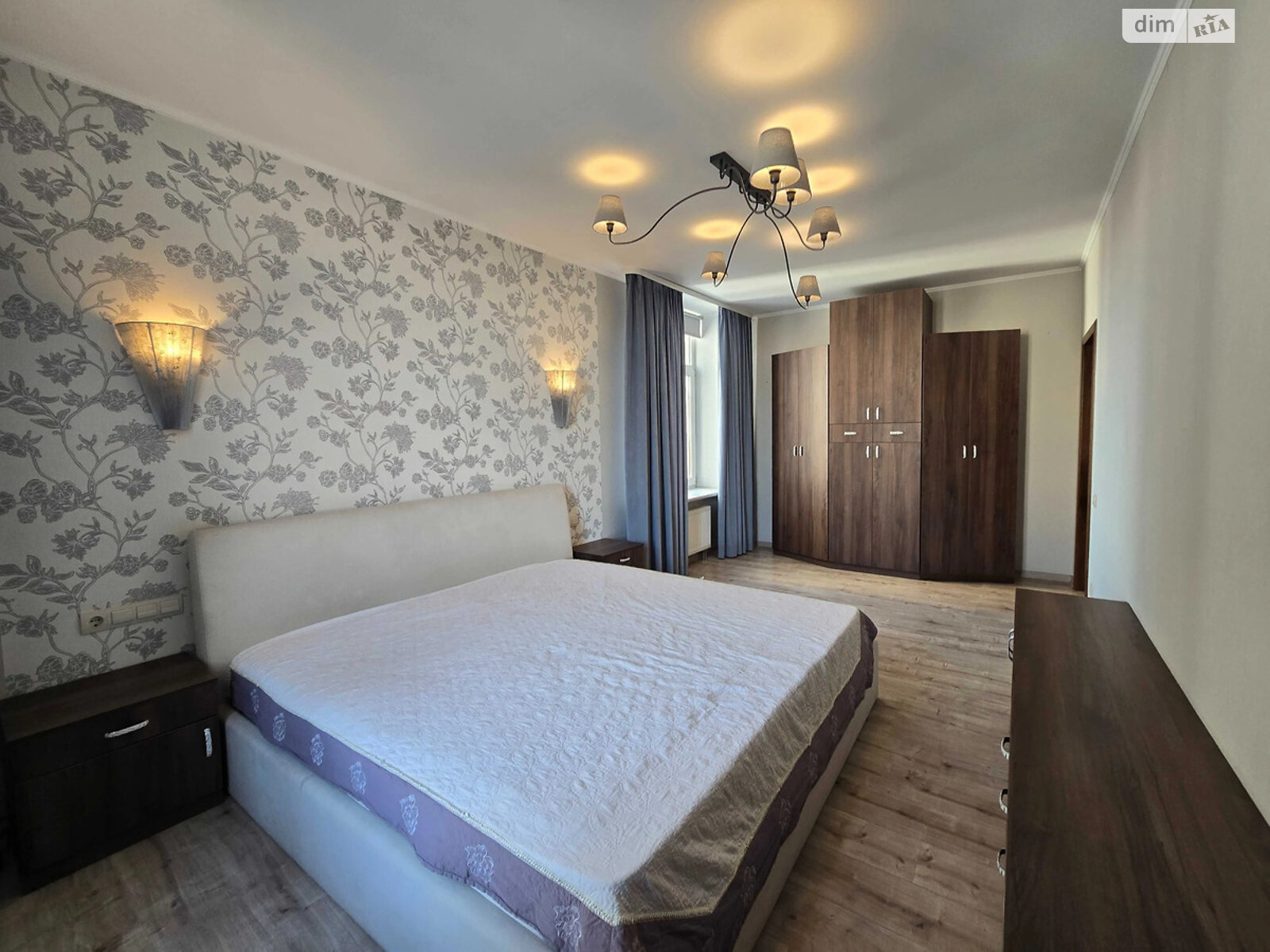 Продаж трикімнатної квартири в Києві, на наб. Дніпровська 26К, район Осокорки фото 1 Продаж трикімнатної квартири в Києві, на наб. Дніпровська 26К, район Осокорки фото 1