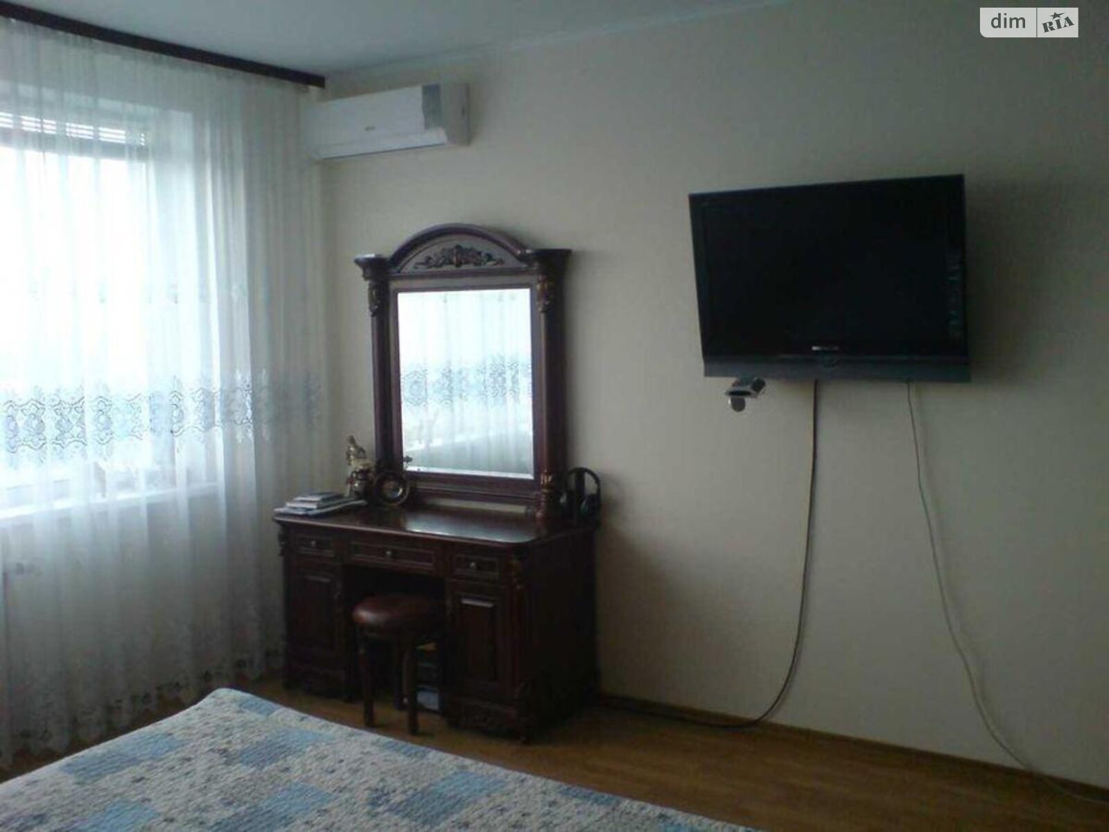 Продаж однокімнатної квартири в Києві, на вул. Гришка Михайла 9, район Осокорки фото 1 Продаж однокімнатної квартири в Києві, на вул. Гришка Михайла 9, район Осокорки фото 1