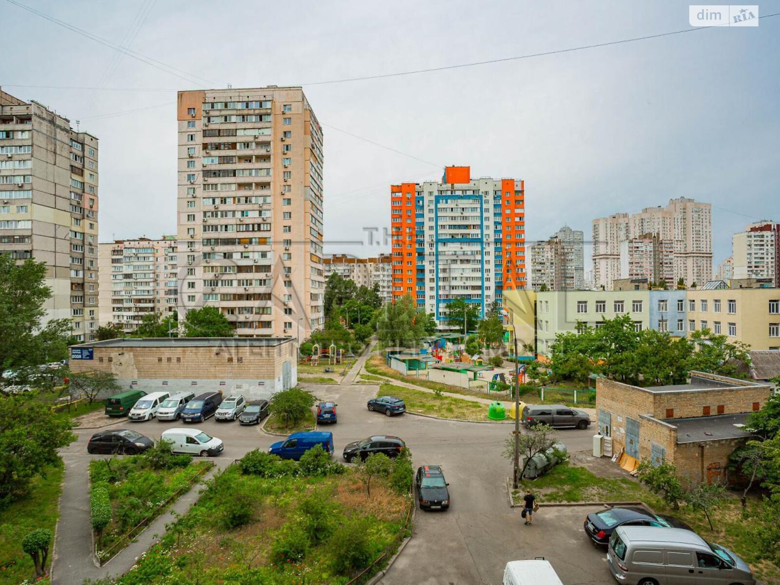 Продажа четырехкомнатной квартиры в Киеве, на ул. Лариси Руденко 10, район Осокорки фото 1 Продажа четырехкомнатной квартиры в Киеве, на ул. Лариси Руденко 10, район Осокорки фото 1