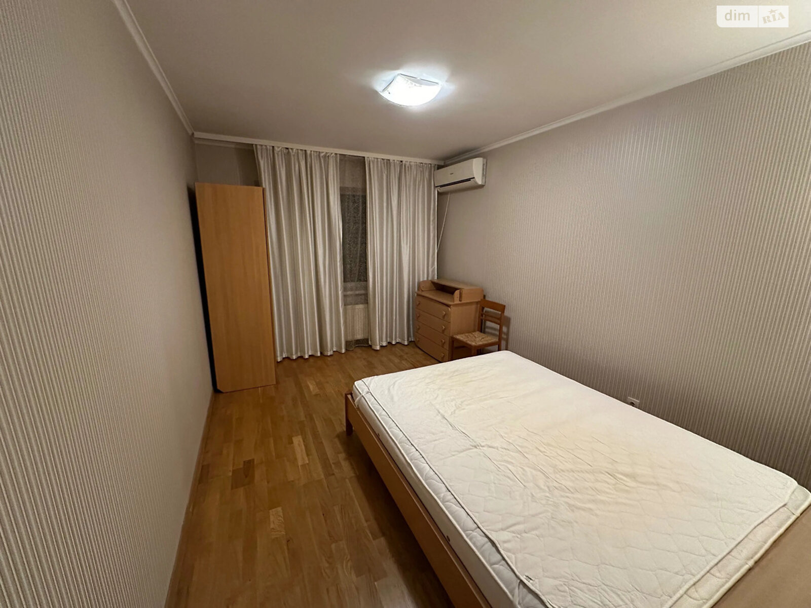 Продажа трехкомнатной квартиры в Киеве, на просп. Николая Бажана 26, район Осокорки фото 1 Продажа трехкомнатной квартиры в Киеве, на просп. Николая Бажана 26, район Осокорки фото 1