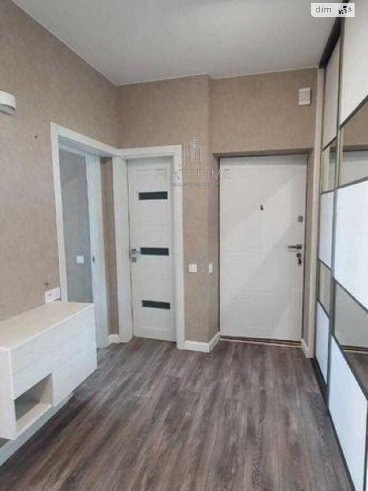 Продаж трикімнатної квартири в Києві, на просп. Миколи Бажана 14, район Осокорки фото 1 Продаж трикімнатної квартири в Києві, на просп. Миколи Бажана 14, район Осокорки фото 1