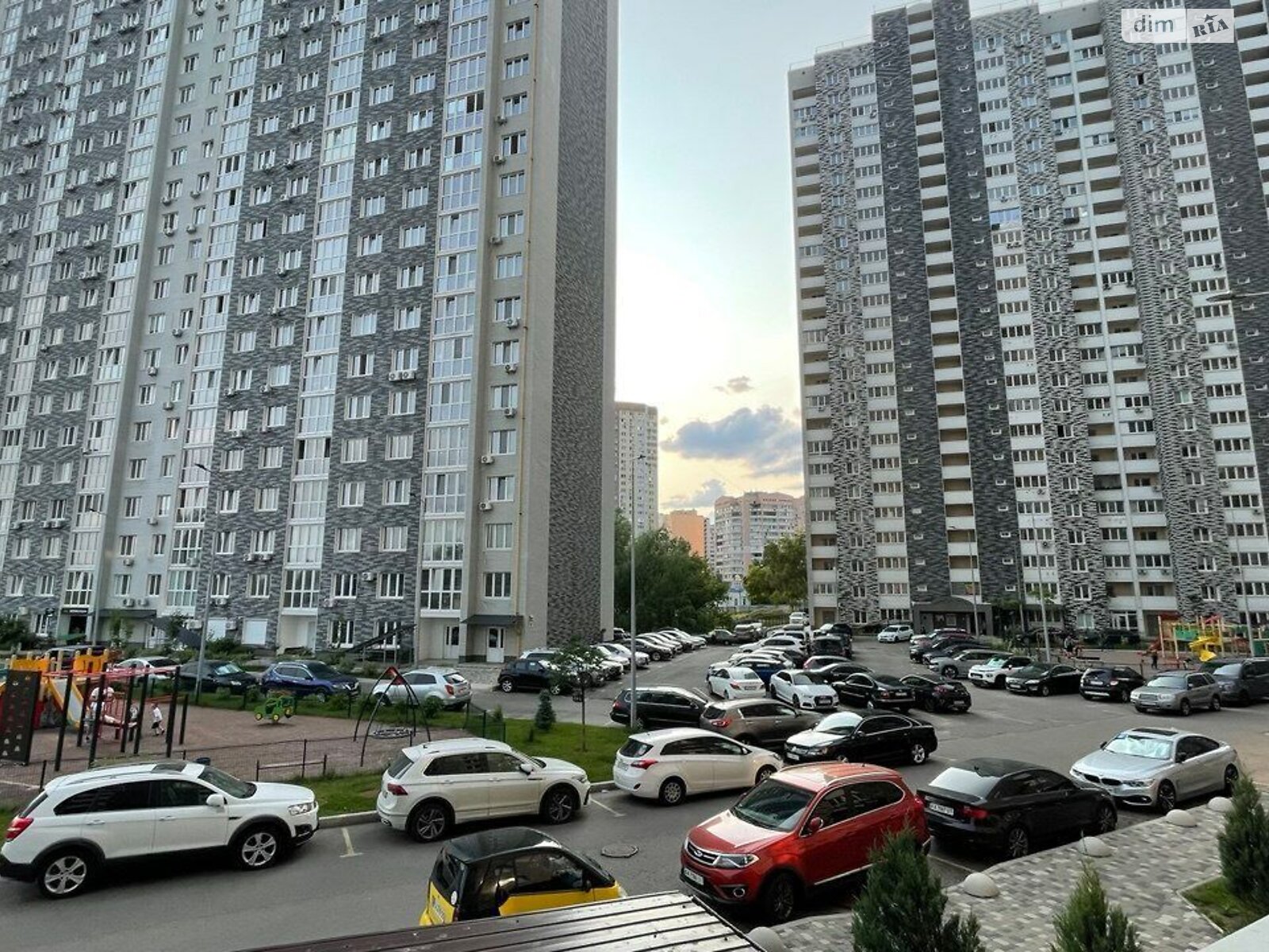 Продажа двухкомнатной квартиры в Киеве, на ул. Ревуцкого 54, район Осокорки фото 1 Продажа двухкомнатной квартиры в Киеве, на ул. Ревуцкого 54, район Осокорки фото 1