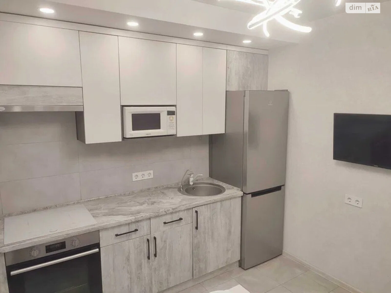 Продаж однокімнатної квартири в Києві, на вул. Софії Русової 5Б, район Осокорки фото 1