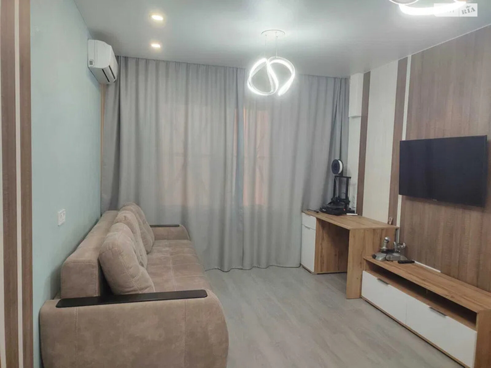 Продаж однокімнатної квартири в Києві, на вул. Софії Русової 5Б, район Осокорки фото 1