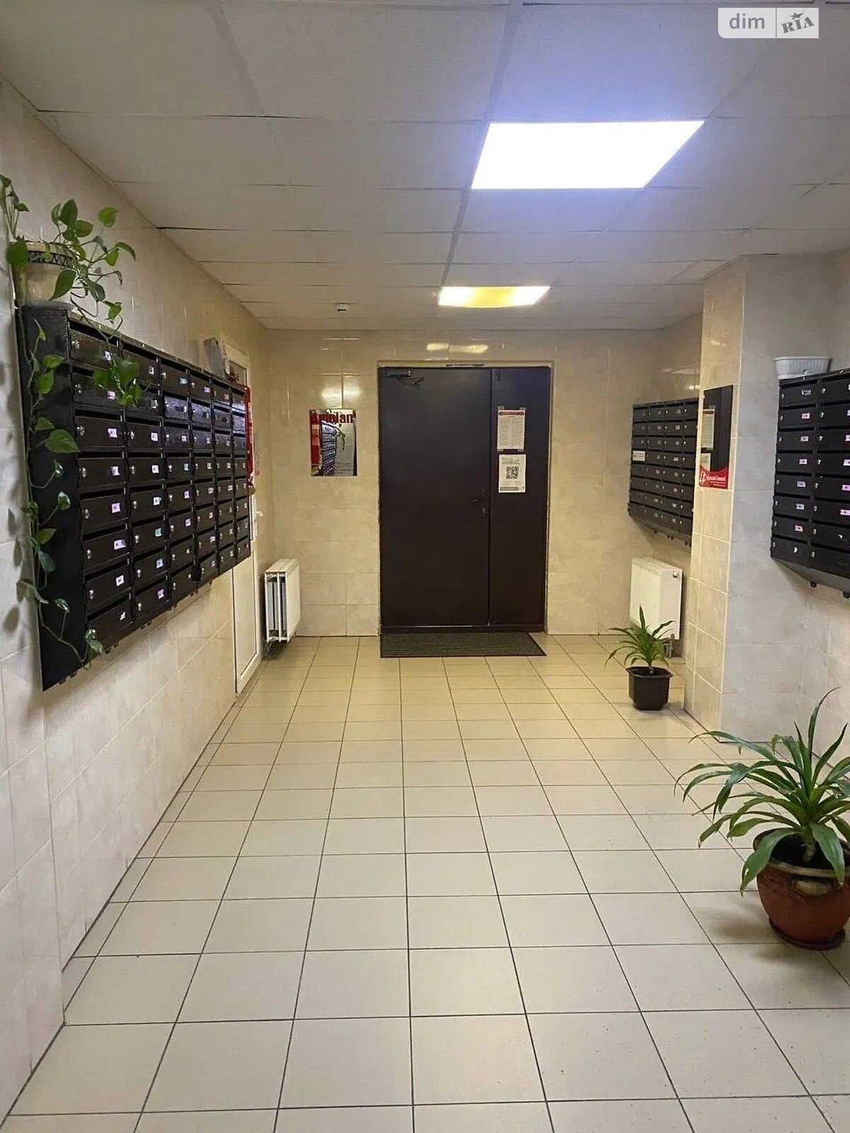 Продаж трикімнатної квартири в Києві, на вул. Соломії Крушельницької 15А, район Осокорки фото 1 Продаж трикімнатної квартири в Києві, на вул. Соломії Крушельницької 15А, район Осокорки фото 1