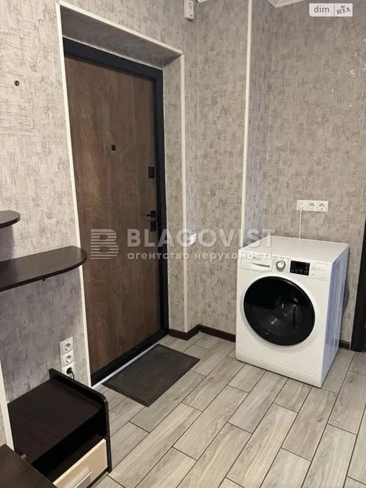 Продаж однокімнатної квартири в Києві, на вул. Соломії Крушельницької 15Б, район Осокорки фото 1 Продаж однокімнатної квартири в Києві, на вул. Соломії Крушельницької 15Б, район Осокорки фото 1