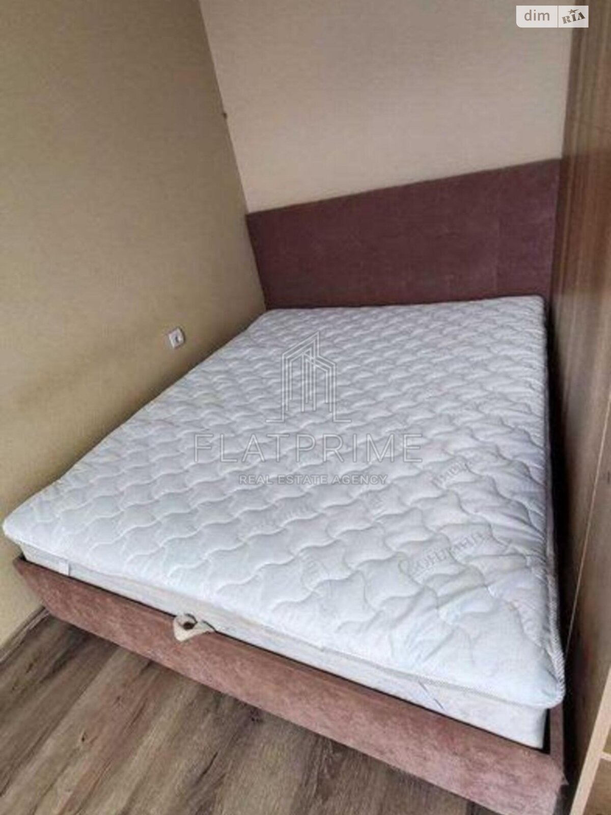 Продаж однокімнатної квартири в Києві, на вул. Соломії Крушельницької 13, район Осокорки фото 1 Продаж однокімнатної квартири в Києві, на вул. Соломії Крушельницької 13, район Осокорки фото 1