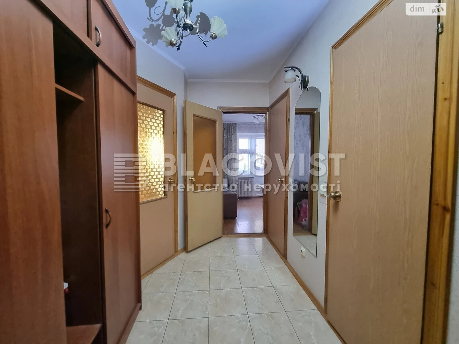 Продажа однокомнатной квартиры в Киеве, на ул. Вишняковская 5Б, район Осокорки фото 1 Продажа однокомнатной квартиры в Киеве, на ул. Вишняковская 5Б, район Осокорки фото 1