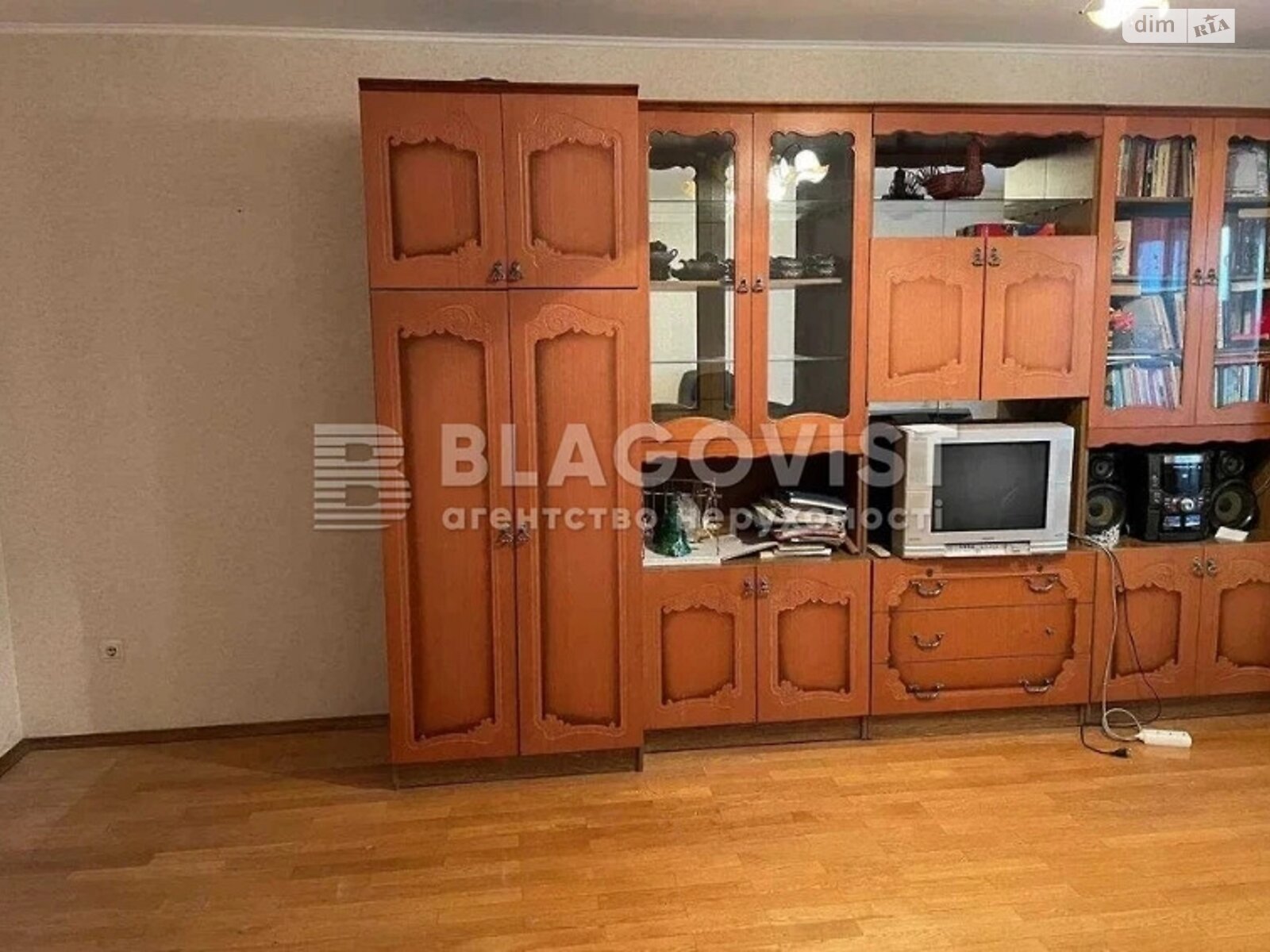 Продажа однокомнатной квартиры в Киеве, на ул. Вишняковская 5Б, район Осокорки фото 1 Продажа однокомнатной квартиры в Киеве, на ул. Вишняковская 5Б, район Осокорки фото 1