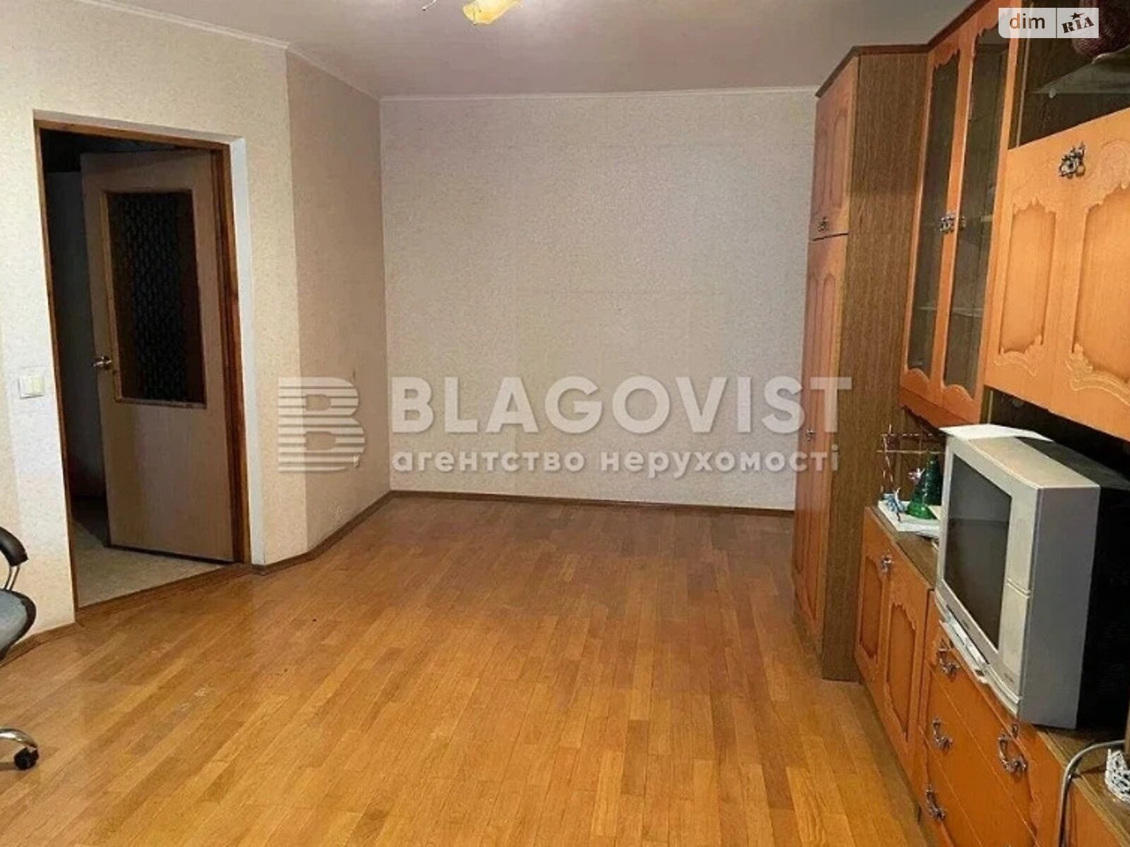 Продажа однокомнатной квартиры в Киеве, на ул. Вишняковская 5Б, район Осокорки фото 1 Продажа однокомнатной квартиры в Киеве, на ул. Вишняковская 5Б, район Осокорки фото 1