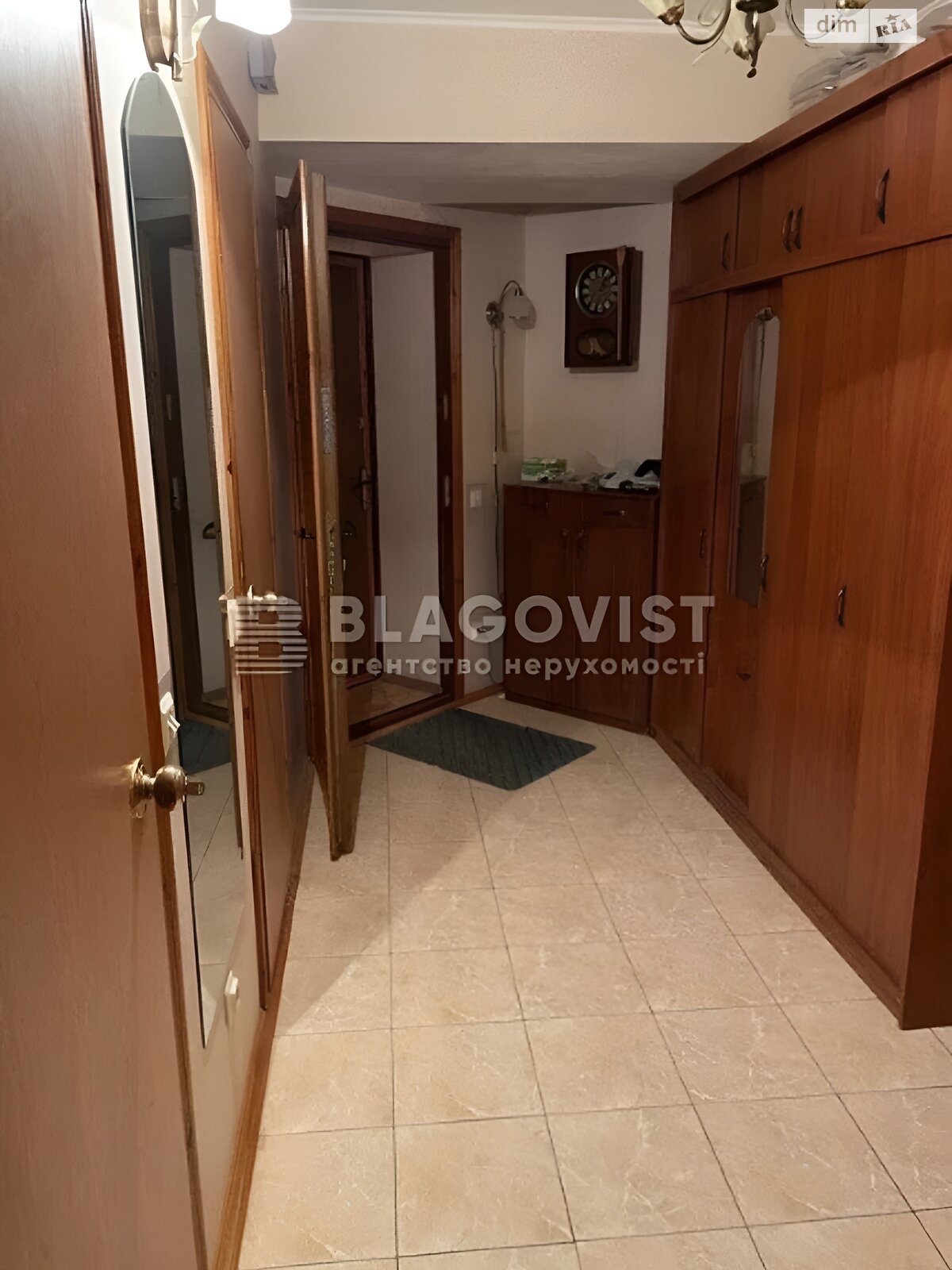 Продажа однокомнатной квартиры в Киеве, на ул. Вишняковская 5Б, район Осокорки фото 1 Продажа однокомнатной квартиры в Киеве, на ул. Вишняковская 5Б, район Осокорки фото 1