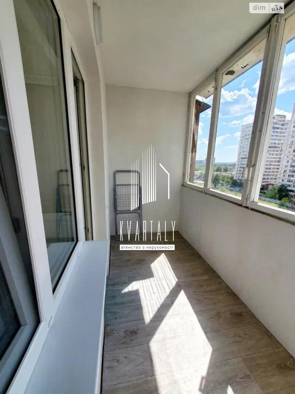 Продажа однокомнатной квартиры в Киеве, на ул. Вишняковская 7Б, район Осокорки фото 1 Продажа однокомнатной квартиры в Киеве, на ул. Вишняковская 7Б, район Осокорки фото 1