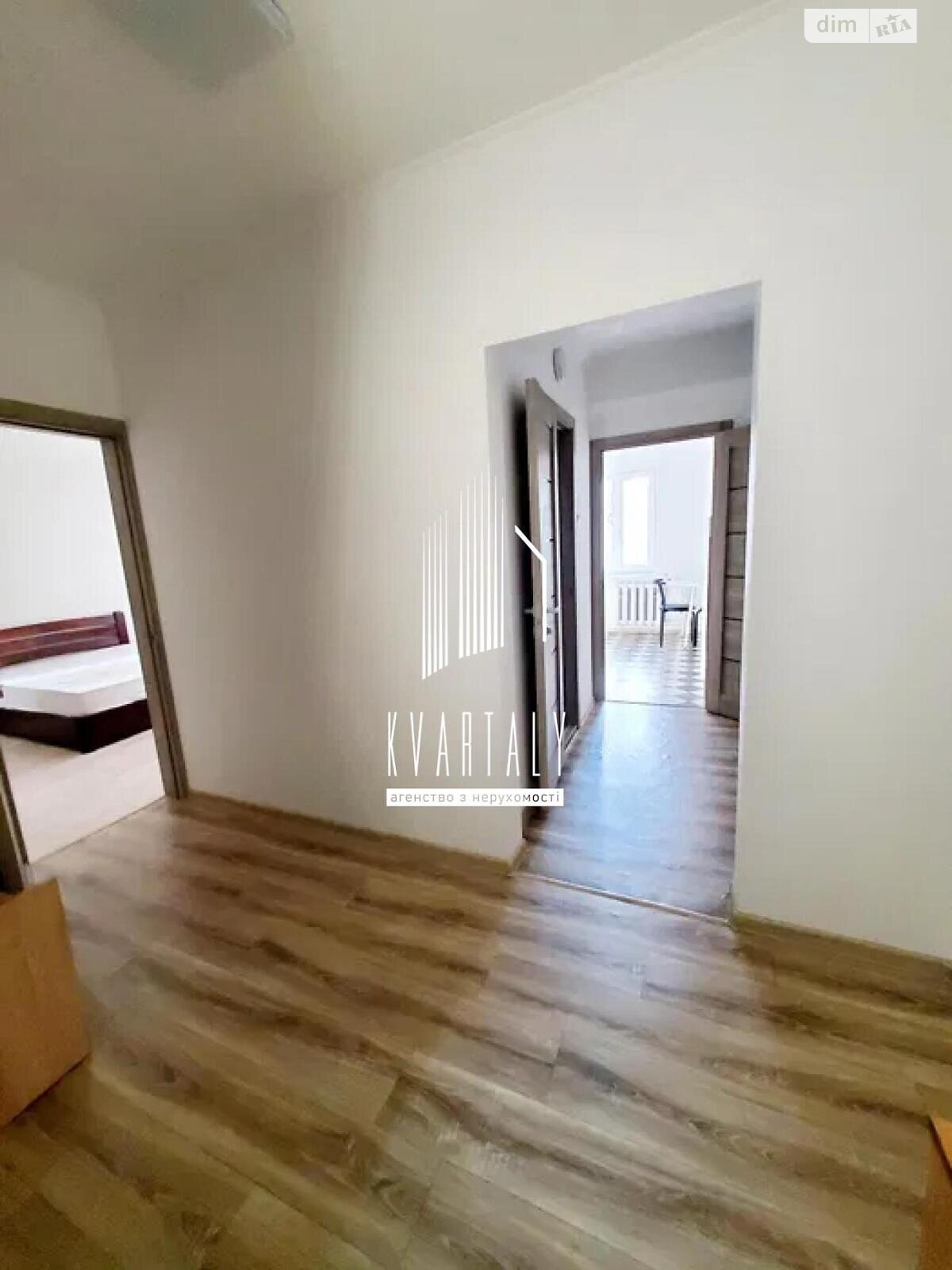 Продажа однокомнатной квартиры в Киеве, на ул. Вишняковская 7Б, район Осокорки фото 1 Продажа однокомнатной квартиры в Киеве, на ул. Вишняковская 7Б, район Осокорки фото 1