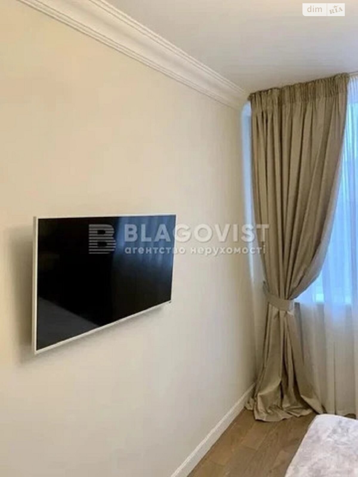 Продажа трехкомнатной квартиры в Киеве, на ул. Завальная 10Г, район Осокорки фото 1 Продажа трехкомнатной квартиры в Киеве, на ул. Завальная 10Г, район Осокорки фото 1