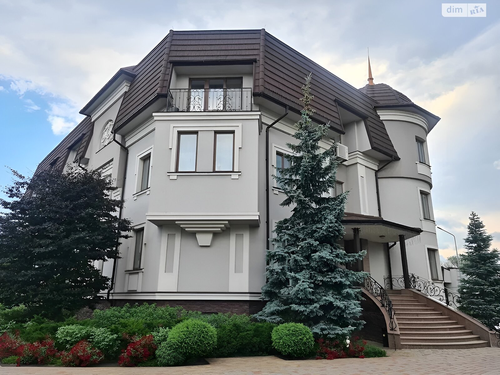Продаж трикімнатної квартири в Києві, на вул. Завальна 10, район Осокорки фото 1 Продаж трикімнатної квартири в Києві, на вул. Завальна 10, район Осокорки фото 1