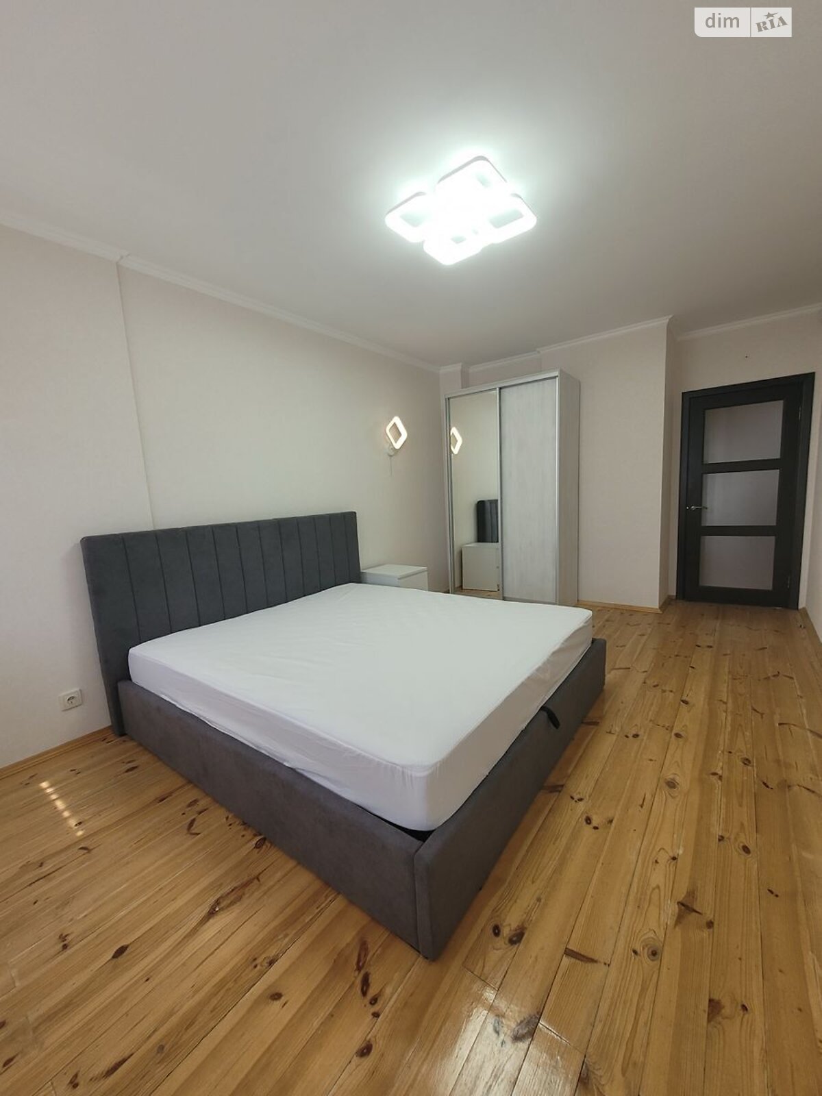 Продажа двухкомнатной квартиры в Киеве, на ул. Завальная 10Б, район Осокорки фото 1 Продажа двухкомнатной квартиры в Киеве, на ул. Завальная 10Б, район Осокорки фото 1