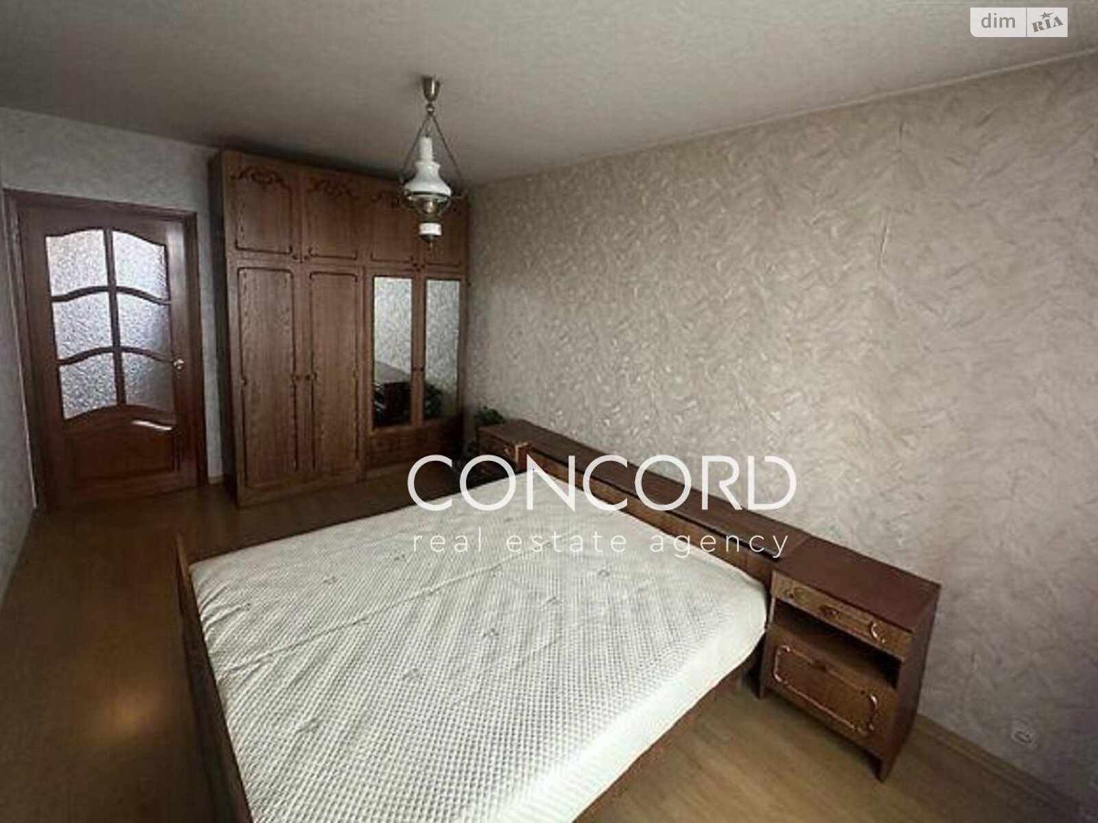 Продажа трехкомнатной квартиры в Киеве, на ул. Академика Шалимова 33, район Отрадный фото 1