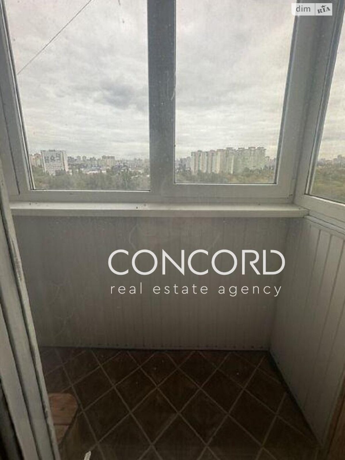 Продажа трехкомнатной квартиры в Киеве, на ул. Академика Шалимова 33, район Отрадный фото 1