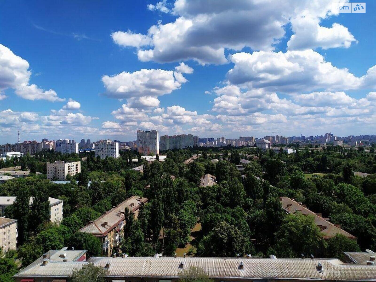 Продажа трехкомнатной квартиры в Киеве, на бул. Вацлава Гавела 28, район Отрадный фото 1