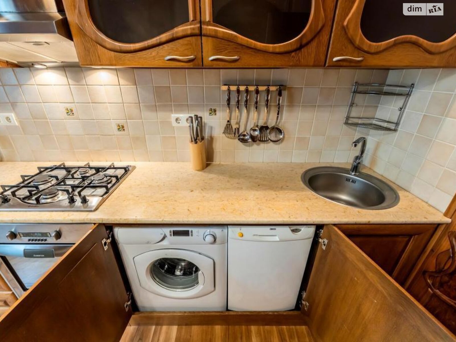 Продажа четырехкомнатной квартиры в Киеве, на ул. Гетмана Павла Скоропадского 23, район Паньковщина фото 1 Продажа четырехкомнатной квартиры в Киеве, на ул. Гетмана Павла Скоропадского 23, район Паньковщина фото 1