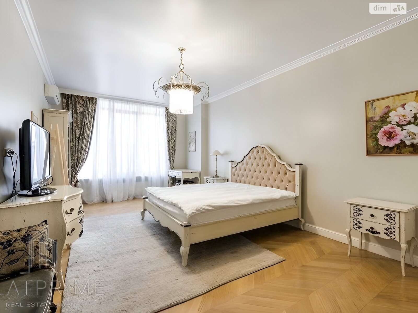 Продаж чотирикімнатної квартири в Києві, на вул. Жилянська 59, район Паньківщина фото 1 Продаж чотирикімнатної квартири в Києві, на вул. Жилянська 59, район Паньківщина фото 1