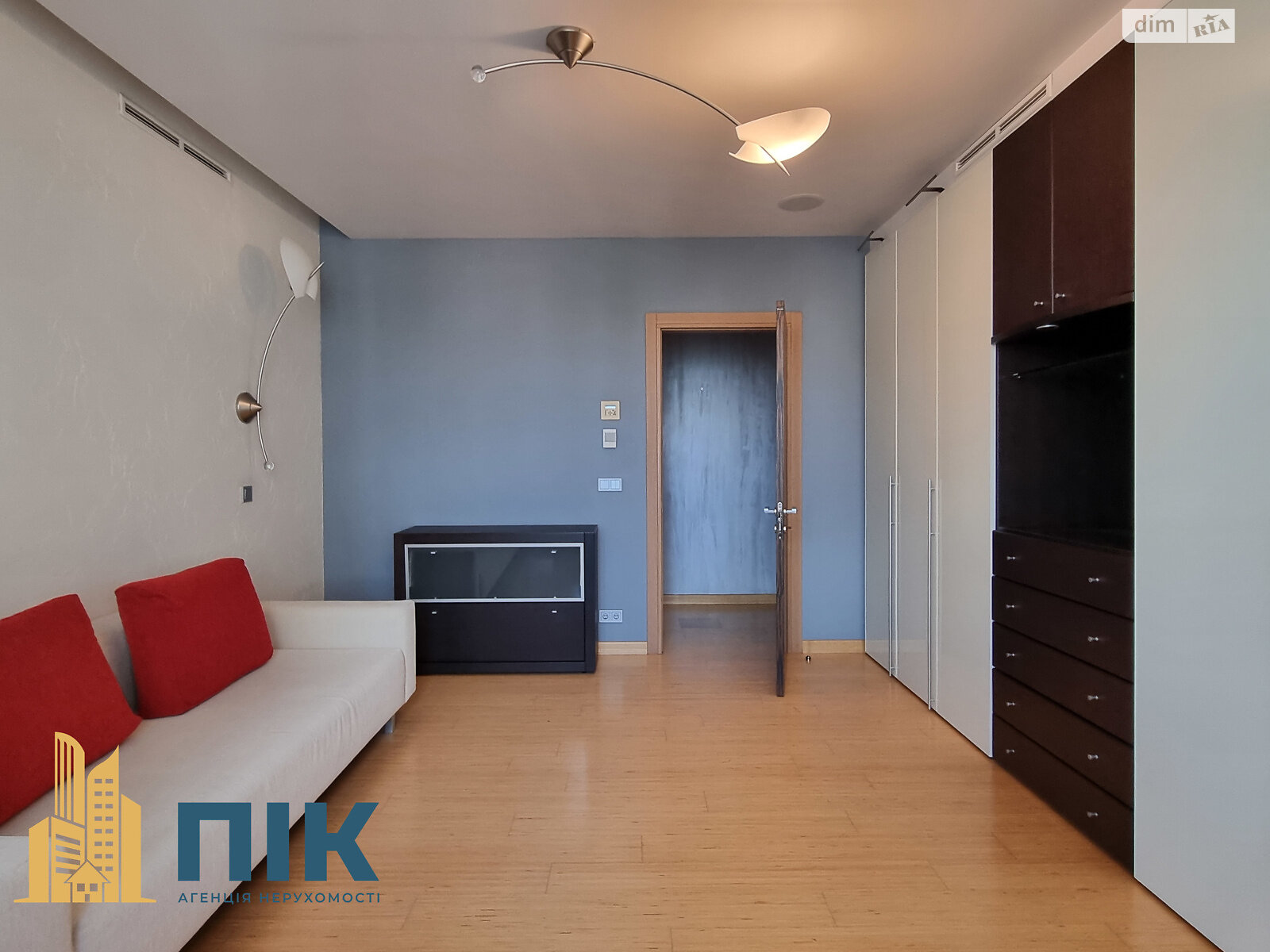 Продаж трикімнатної квартири в Києві, на вул. Жилянська 59, район Паньківщина фото 1 Продаж трикімнатної квартири в Києві, на вул. Жилянська 59, район Паньківщина фото 1