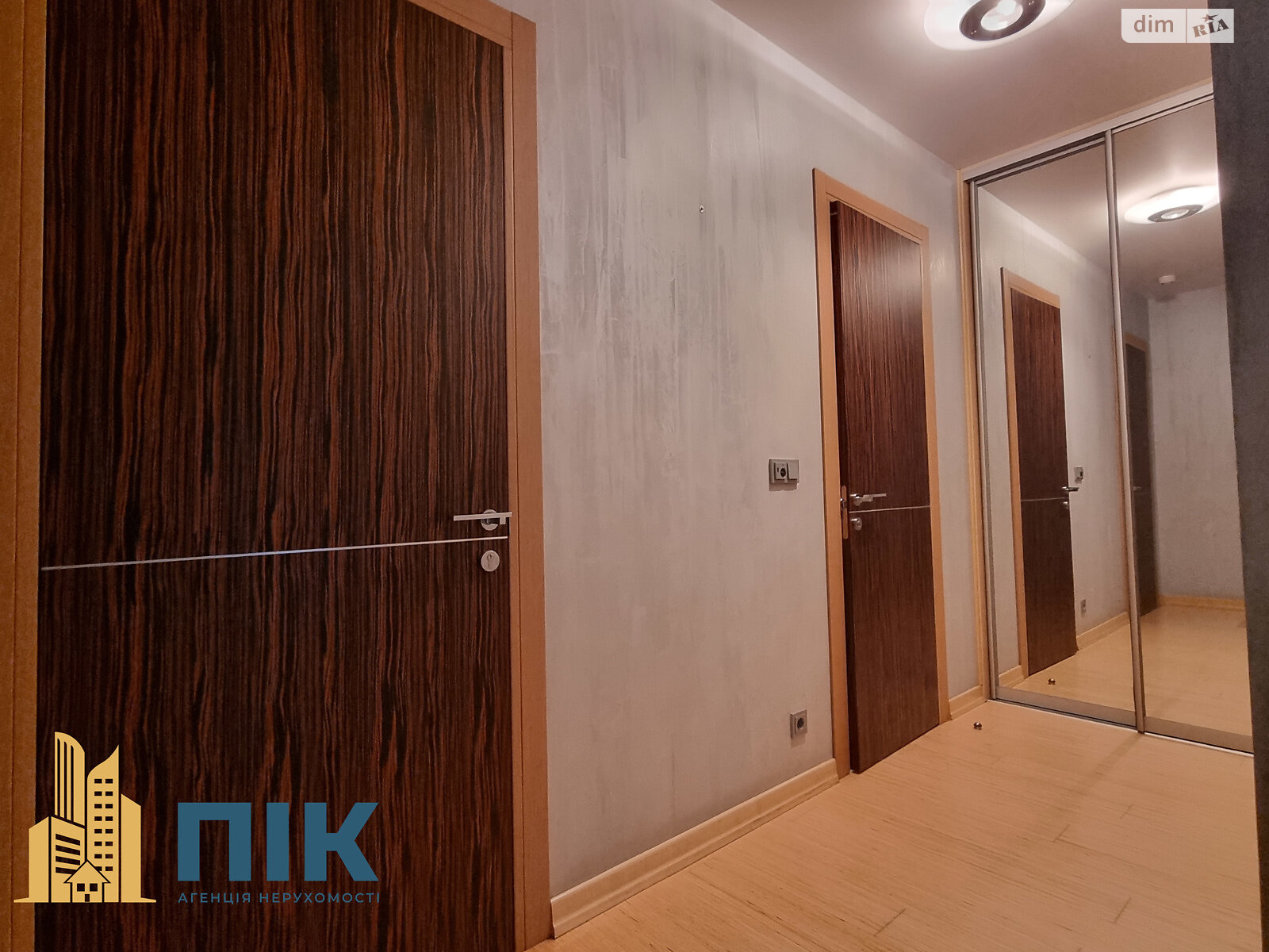 Продаж трикімнатної квартири в Києві, на вул. Жилянська 59, район Паньківщина фото 1 Продаж трикімнатної квартири в Києві, на вул. Жилянська 59, район Паньківщина фото 1