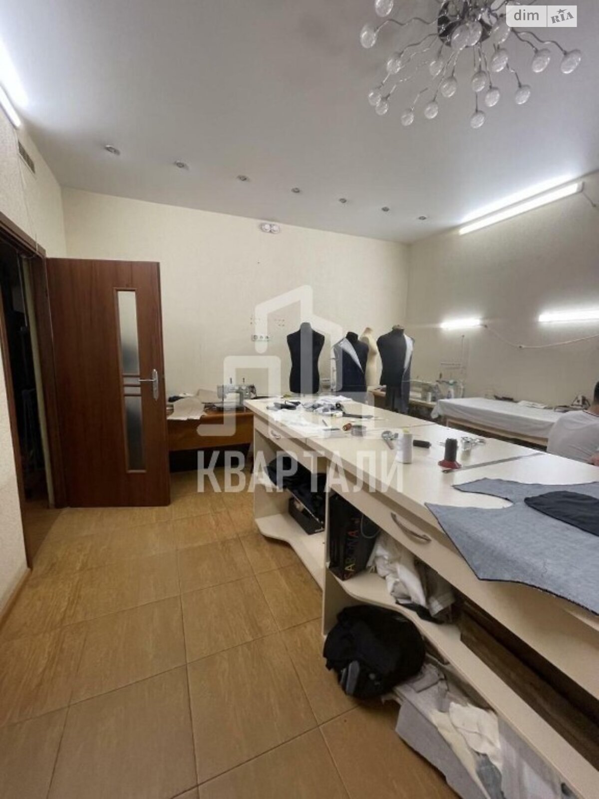 Продажа трехкомнатной квартиры в Киеве, на ул. Саксаганского 45, район Паньковщина фото 1
