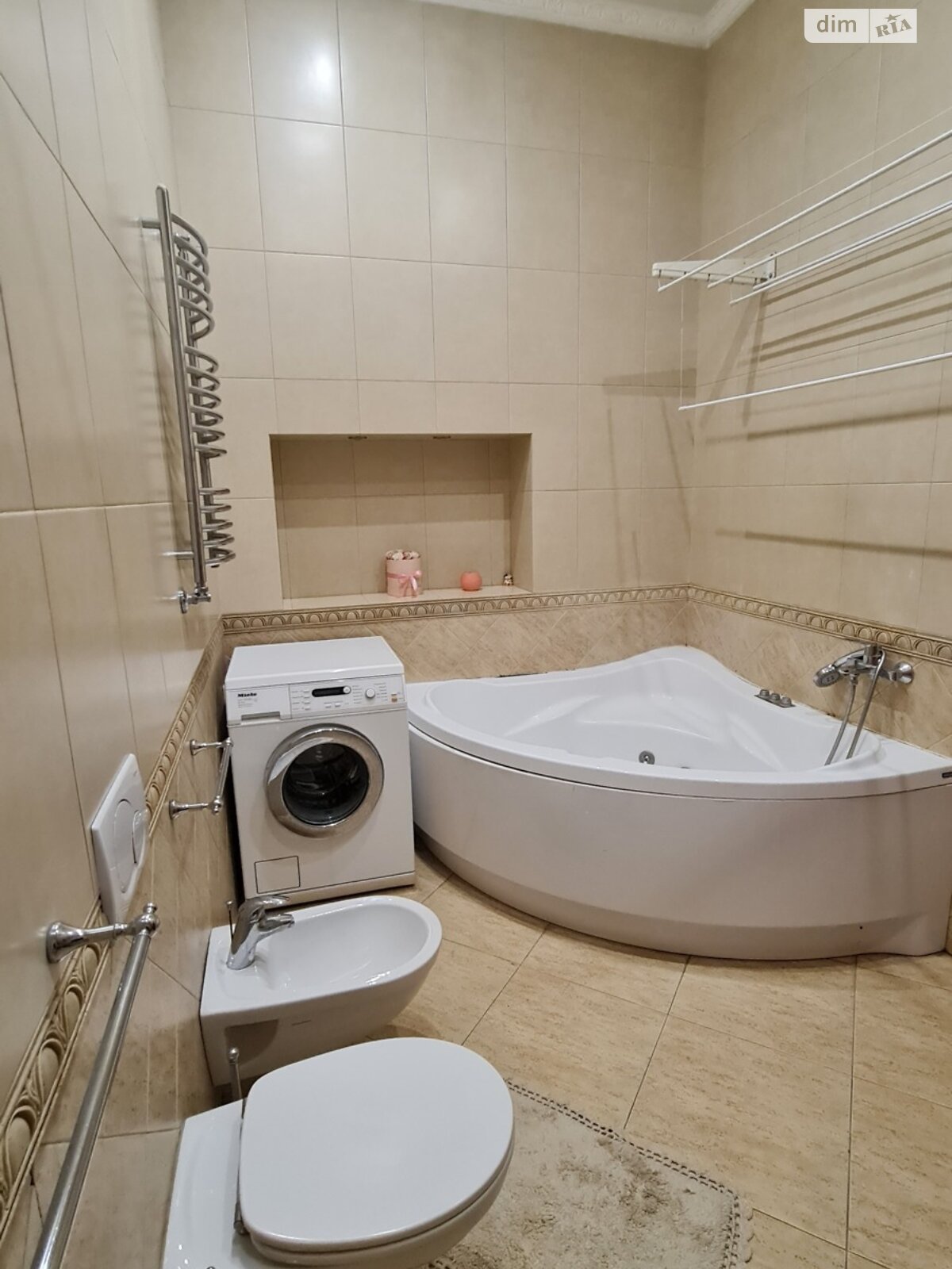 Продаж трикімнатної квартири в Києві, на вул. Саксаганського, район Паньківщина фото 1 Продаж трикімнатної квартири в Києві, на вул. Саксаганського, район Паньківщина фото 1