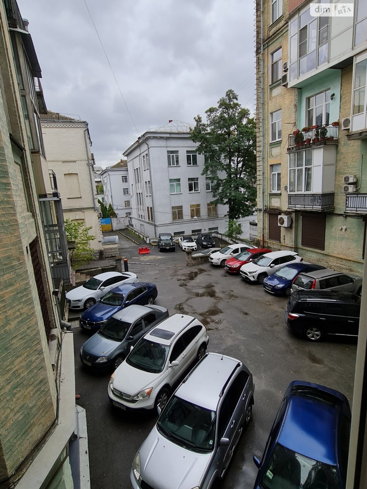 Продаж трикімнатної квартири в Києві, на вул. Саксаганського, район Паньківщина фото 1 Продаж трикімнатної квартири в Києві, на вул. Саксаганського, район Паньківщина фото 1