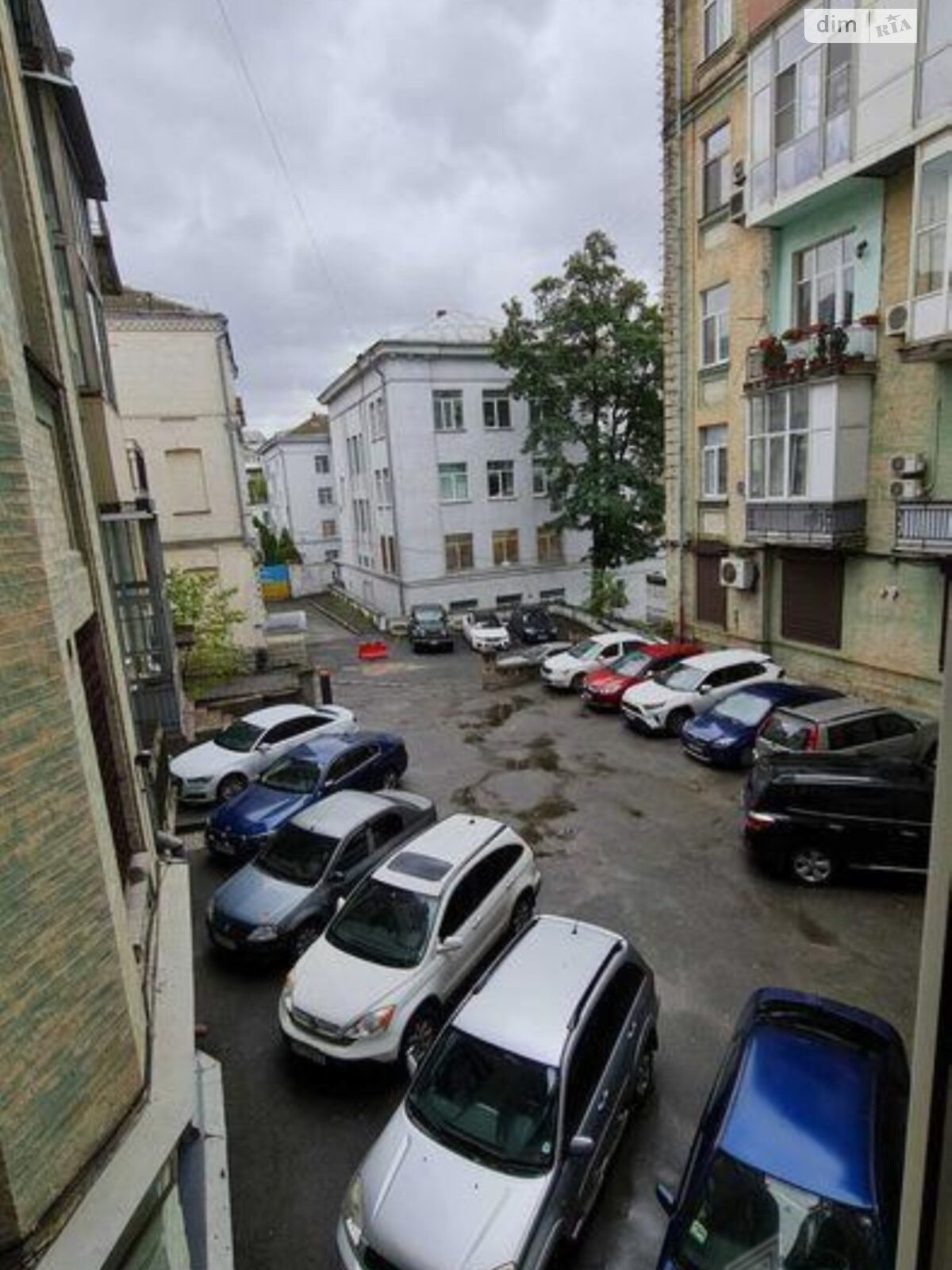Продаж трикімнатної квартири в Києві, на вул. Саксаганського 68/21, район Паньківщина фото 1 Продаж трикімнатної квартири в Києві, на вул. Саксаганського 68/21, район Паньківщина фото 1