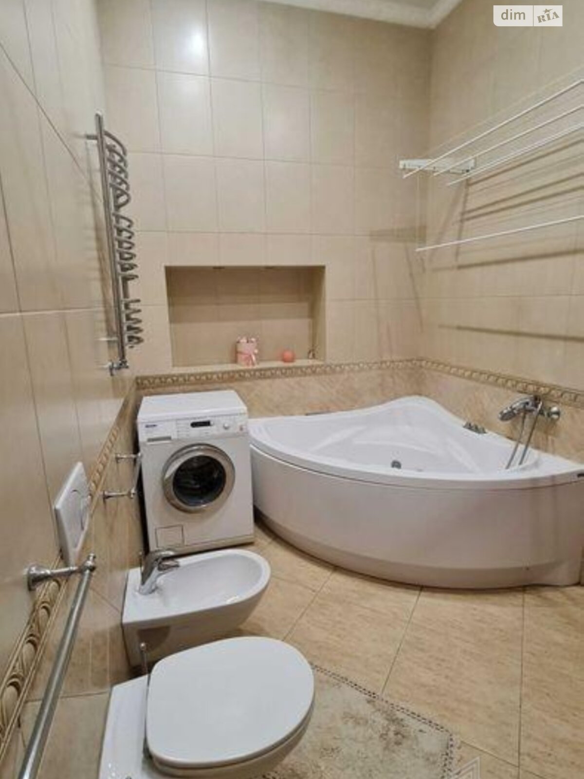 Продаж трикімнатної квартири в Києві, на вул. Саксаганського 68/21, район Паньківщина фото 1 Продаж трикімнатної квартири в Києві, на вул. Саксаганського 68/21, район Паньківщина фото 1