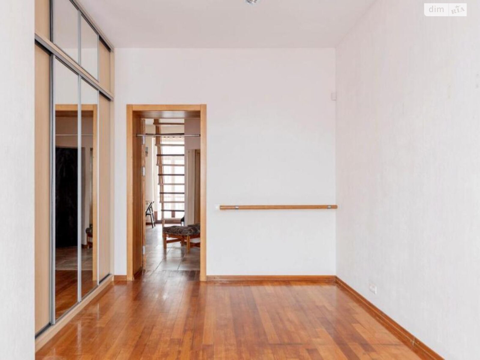 Продажа трехкомнатной квартиры в Киеве, на ул. Саксаганского 70Б, район Паньковщина фото 1