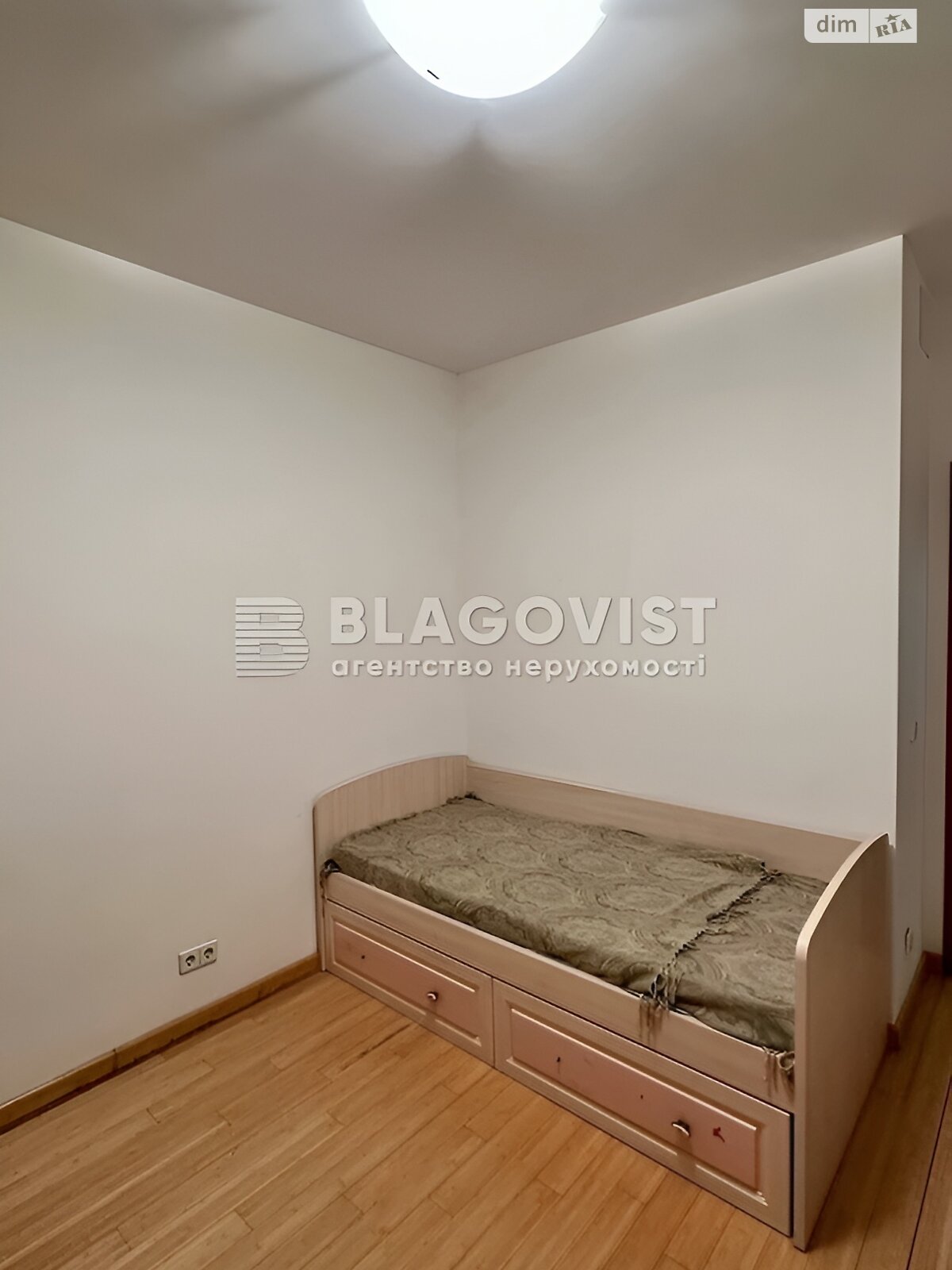 Продаж трикімнатної квартири в Києві, на вул. Тарасівська 3, район Паньківщина фото 1 Продаж трикімнатної квартири в Києві, на вул. Тарасівська 3, район Паньківщина фото 1