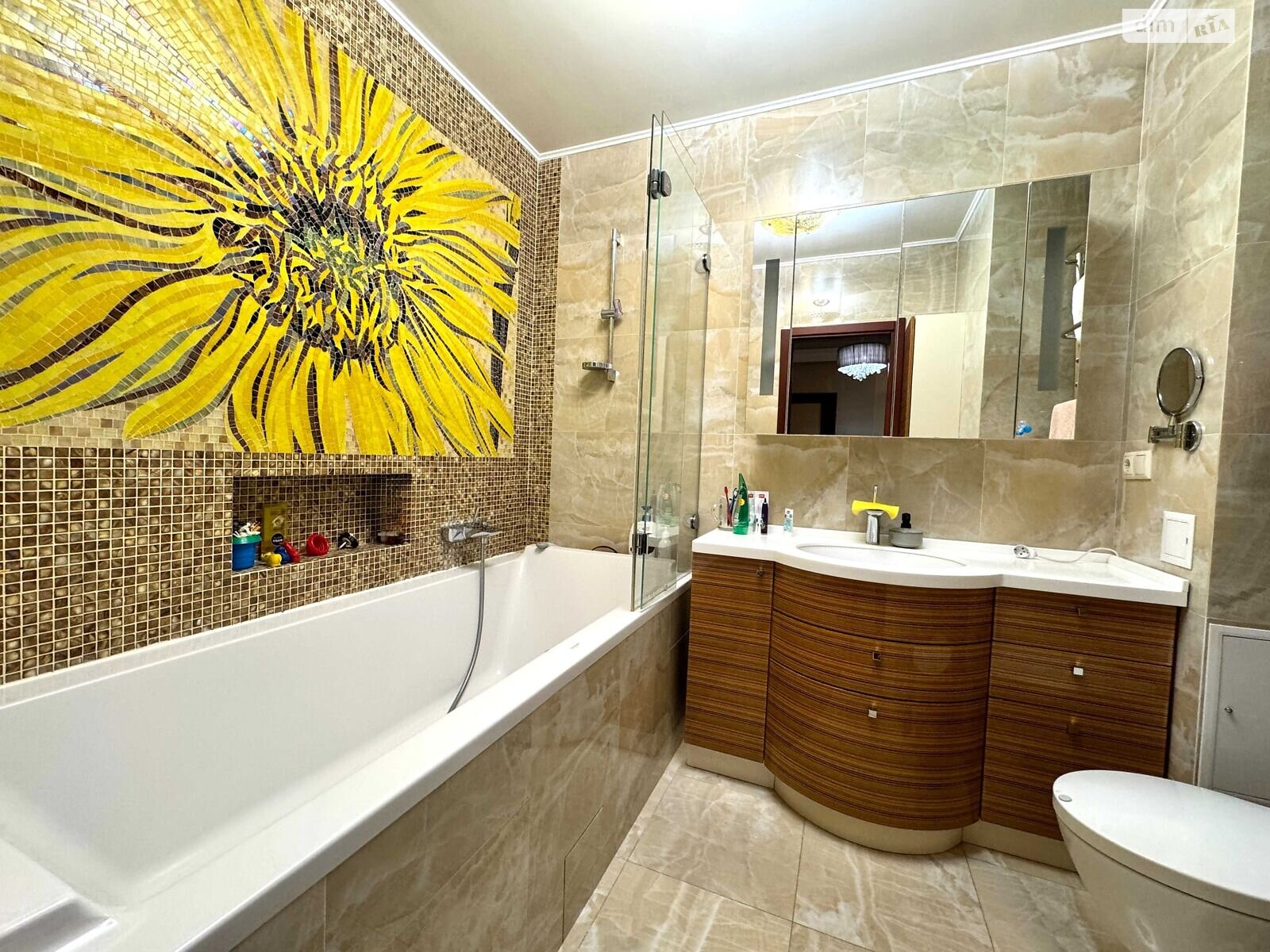 Продаж трикімнатної квартири в Києві, на вул. Тарасівська 21, район Паньківщина фото 1 Продаж трикімнатної квартири в Києві, на вул. Тарасівська 21, район Паньківщина фото 1