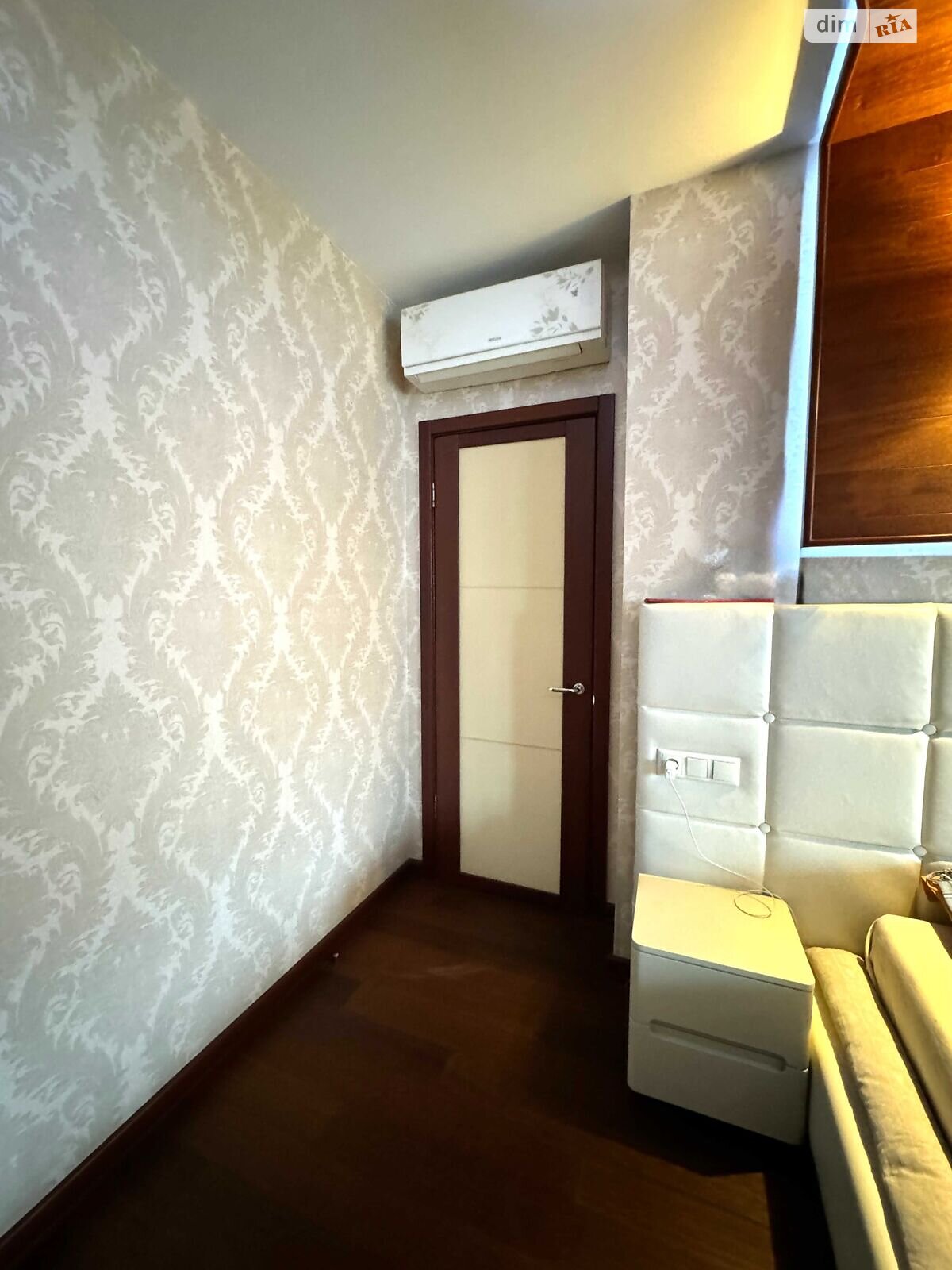 Продаж трикімнатної квартири в Києві, на вул. Тарасівська 21, район Паньківщина фото 1 Продаж трикімнатної квартири в Києві, на вул. Тарасівська 21, район Паньківщина фото 1