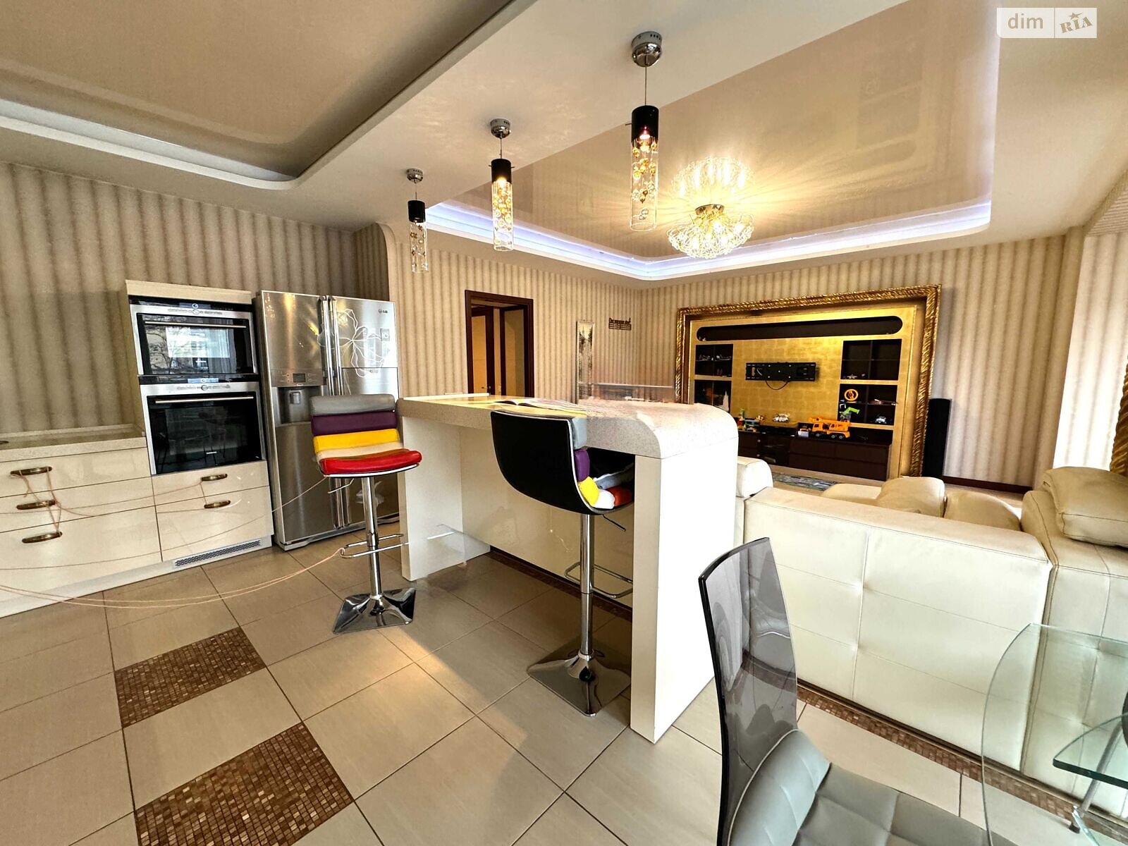 Продаж трикімнатної квартири в Києві, на вул. Тарасівська 21, район Паньківщина фото 1 Продаж трикімнатної квартири в Києві, на вул. Тарасівська 21, район Паньківщина фото 1