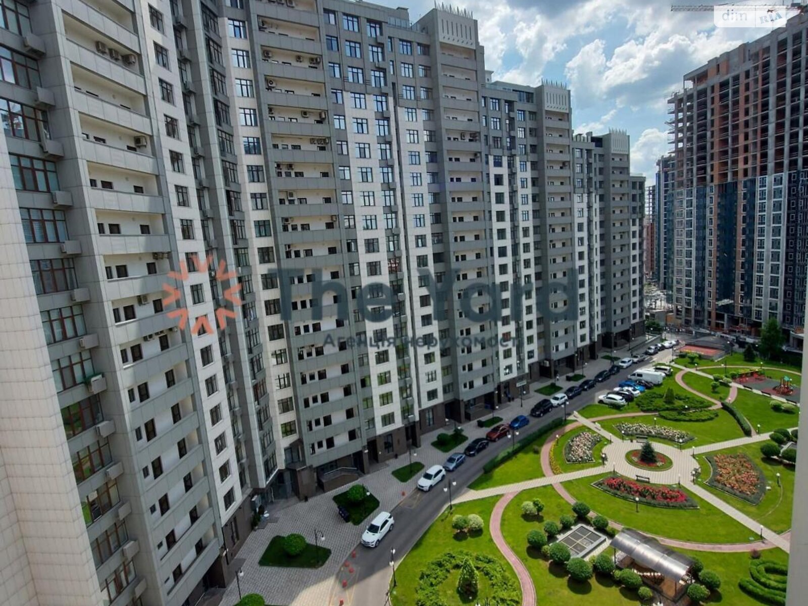 Продаж п`ятикімнатної квартири в Києві, на вул. Андрія Верхогляда 18А, район Печерськ фото 1 Продаж п`ятикімнатної квартири в Києві, на вул. Андрія Верхогляда 18А, район Печерськ фото 1