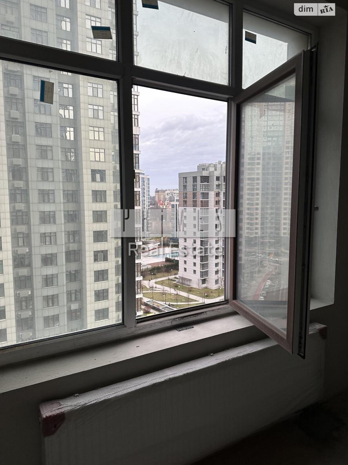 Продаж трикімнатної квартири в Києві, на вул. Андрія Верхогляда 17, район Печерськ фото 1 Продаж трикімнатної квартири в Києві, на вул. Андрія Верхогляда 17, район Печерськ фото 1