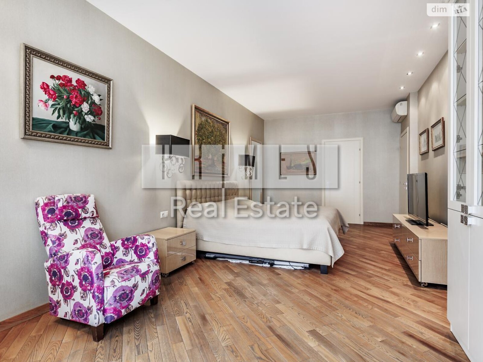 Продажа трехкомнатной квартиры в Киеве, на ул. Андрея Верхогляда 3, район Печерск фото 1 Продажа трехкомнатной квартиры в Киеве, на ул. Андрея Верхогляда 3, район Печерск фото 1