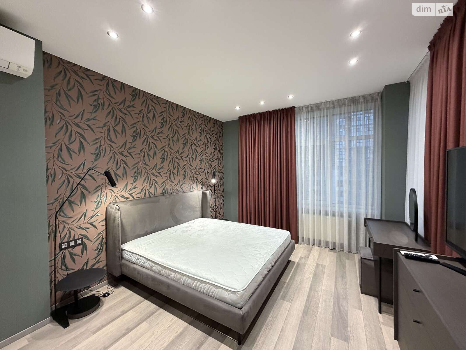 Продажа трехкомнатной квартиры в Киеве, на ул. Андрея Верхогляда 15, район Печерский фото 1 Продажа трехкомнатной квартиры в Киеве, на ул. Андрея Верхогляда 15, район Печерский фото 1