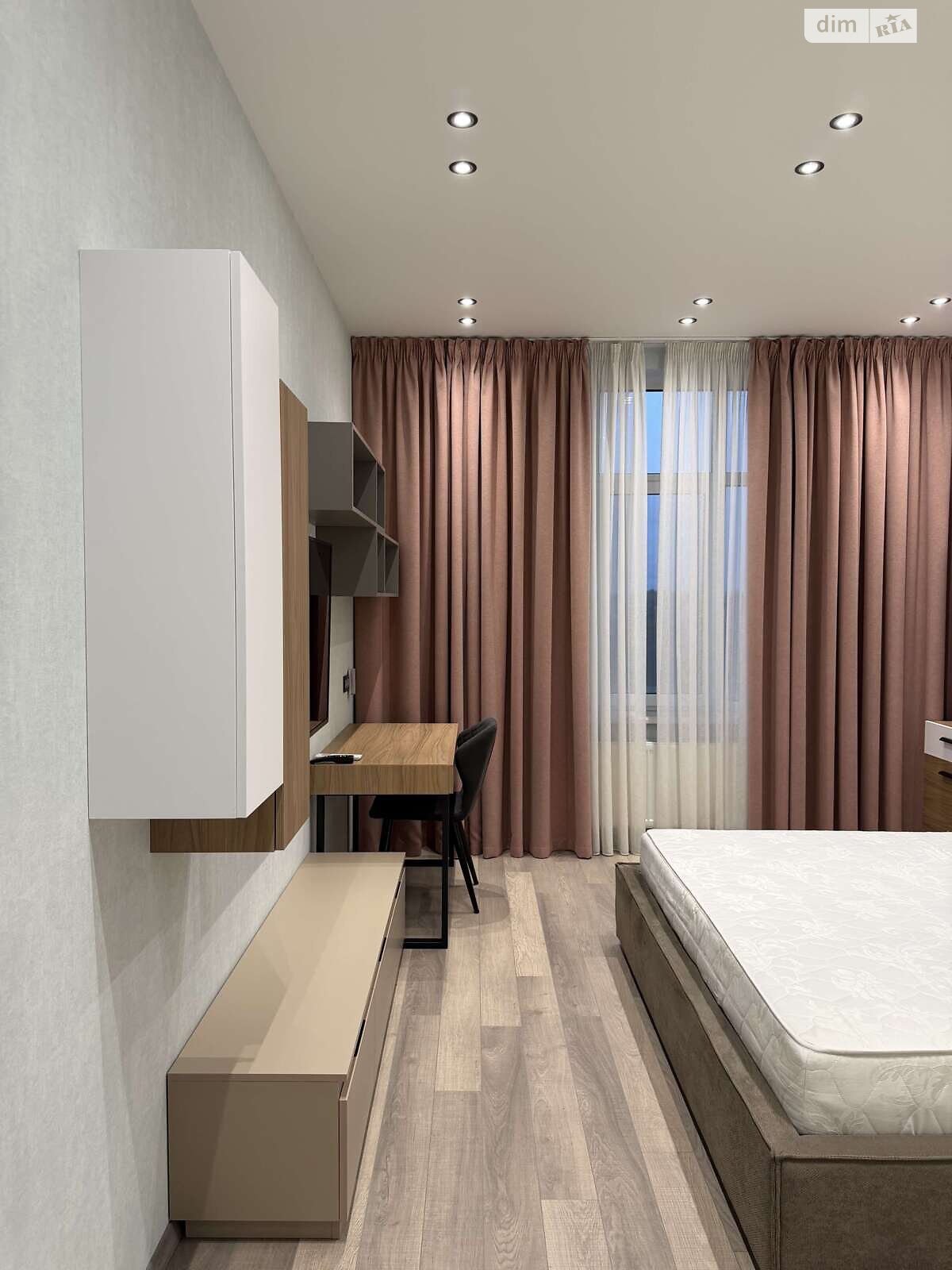 Продажа трехкомнатной квартиры в Киеве, на ул. Андрея Верхогляда 15, район Печерский фото 1 Продажа трехкомнатной квартиры в Киеве, на ул. Андрея Верхогляда 15, район Печерский фото 1