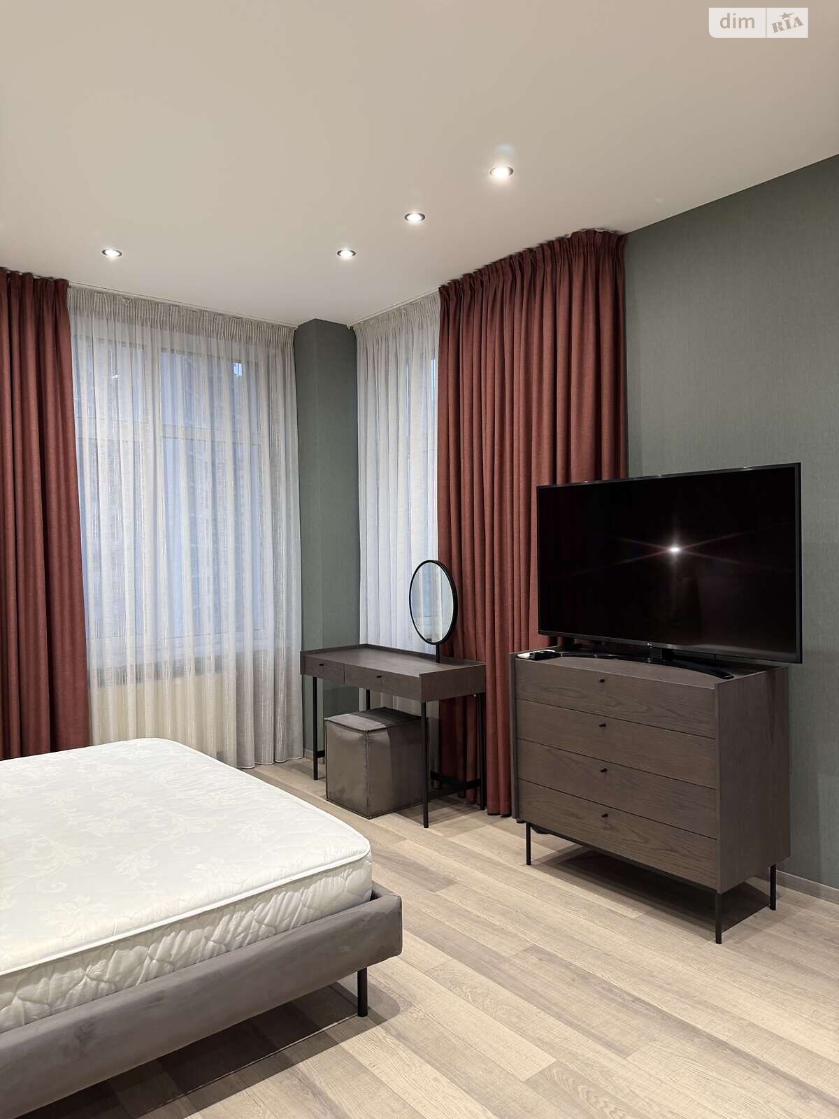 Продажа трехкомнатной квартиры в Киеве, на ул. Андрея Верхогляда 15, район Печерский фото 1 Продажа трехкомнатной квартиры в Киеве, на ул. Андрея Верхогляда 15, район Печерский фото 1