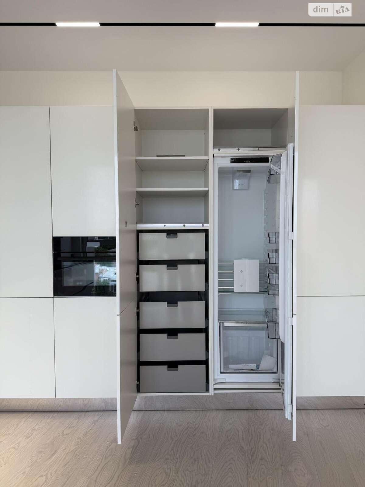 Продажа трехкомнатной квартиры в Киеве, на ул. Василия Тютюнника 28А, район Печерск фото 1 Продажа трехкомнатной квартиры в Киеве, на ул. Василия Тютюнника 28А, район Печерск фото 1
