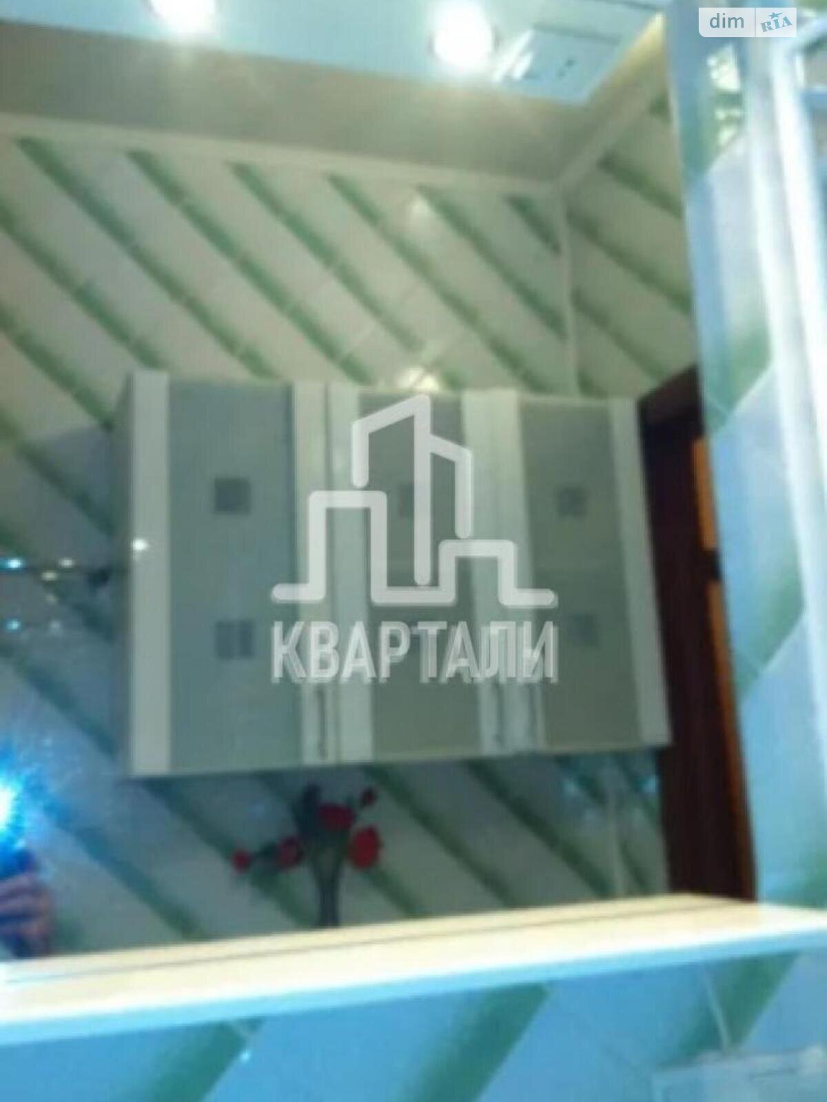 Продажа двухкомнатной квартиры в Киеве, на пер. Арсенальный 5, район Печерск фото 1