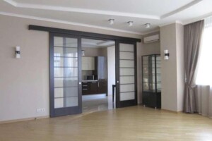 Продаж чотирикімнатної квартири в Києві, на бул. Лесі Українки 7Б, район Печерськ фото 2