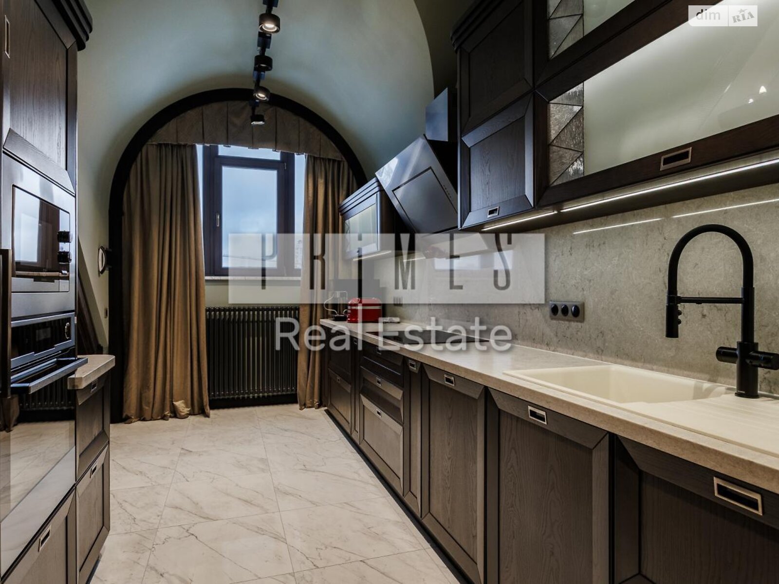 Продажа пятикомнатной квартиры в Киеве, на ул. Ивана Мазепы 10, район Печерск фото 1