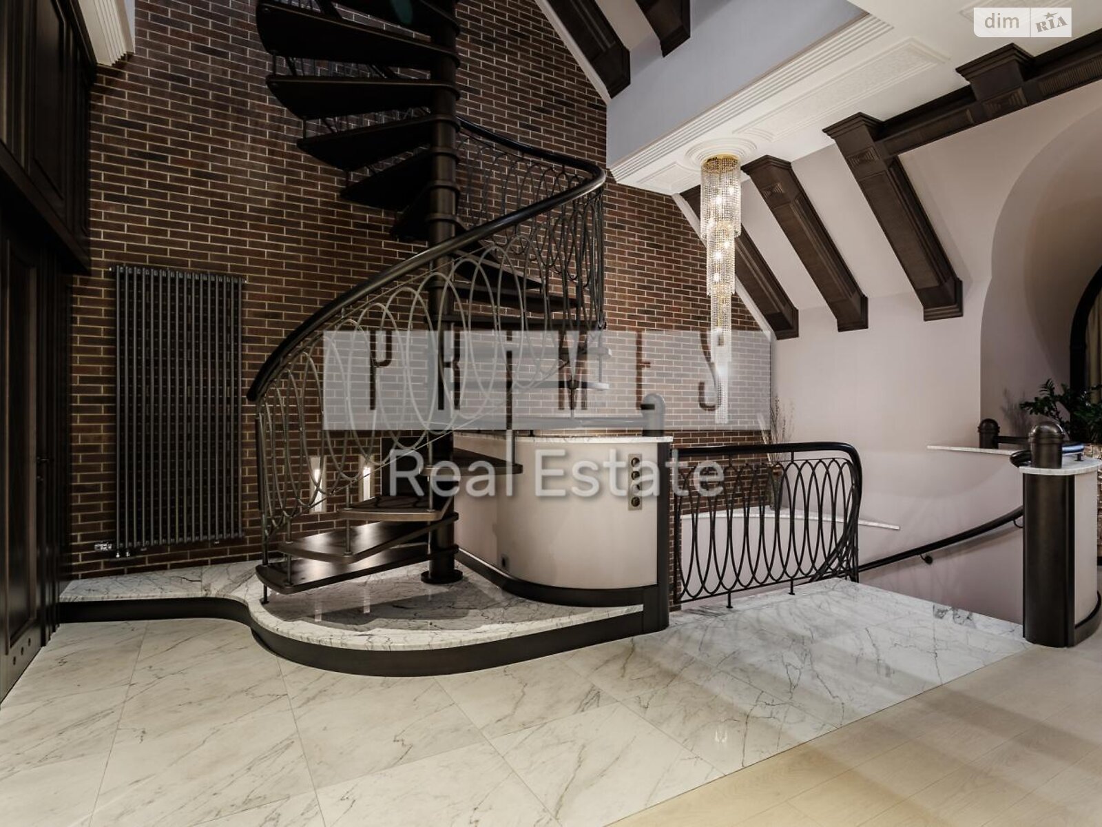 Продажа пятикомнатной квартиры в Киеве, на ул. Ивана Мазепы 10, район Печерск фото 1