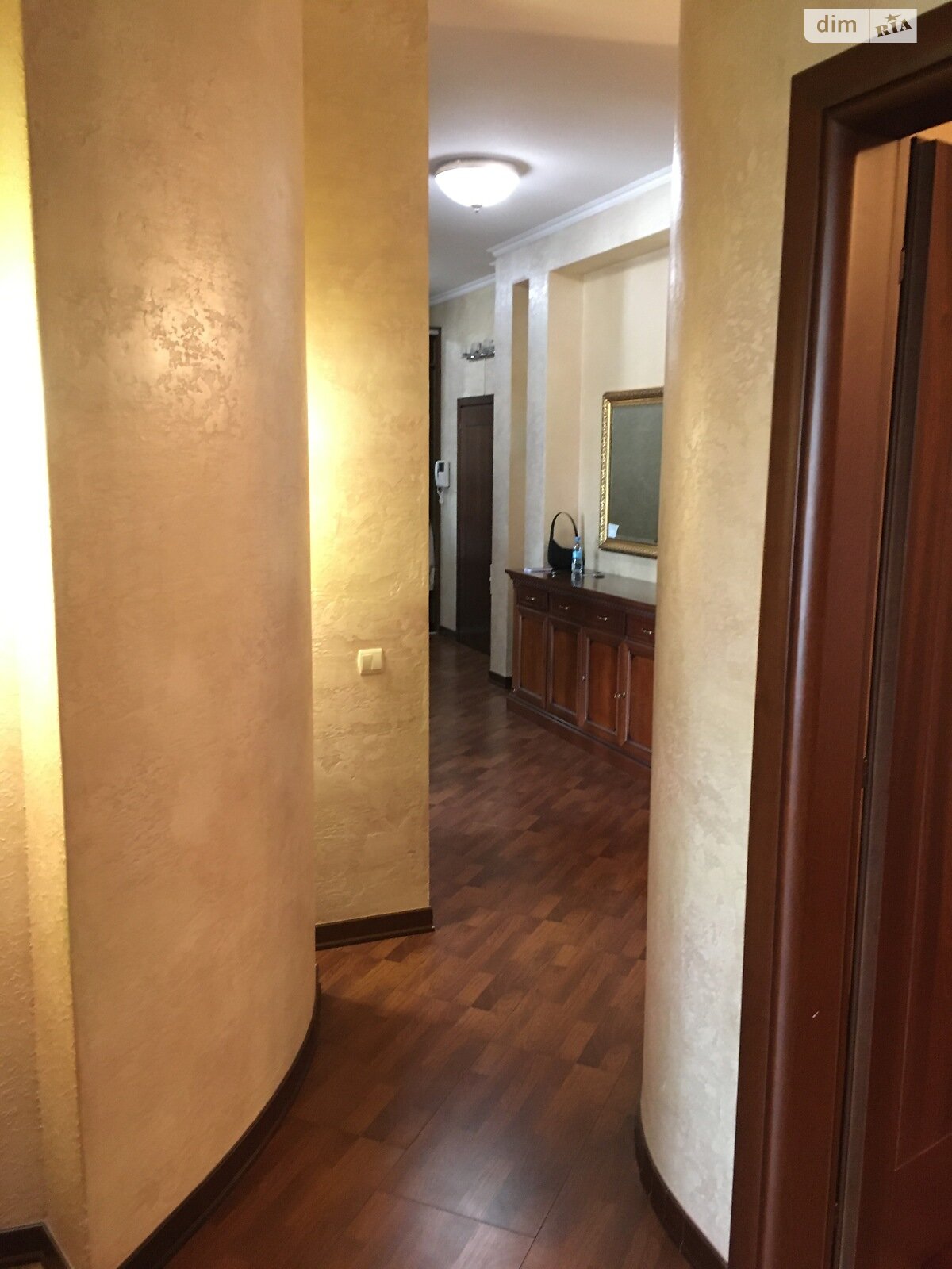 Продажа четырехкомнатной квартиры в Киеве, на спуск Кловский 5, район Печерск фото 1 Продажа четырехкомнатной квартиры в Киеве, на спуск Кловский 5, район Печерск фото 1