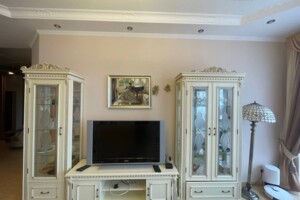 Продажа трехкомнатной квартиры в Киеве, на спуск Кловский 5, район Печерск фото 2